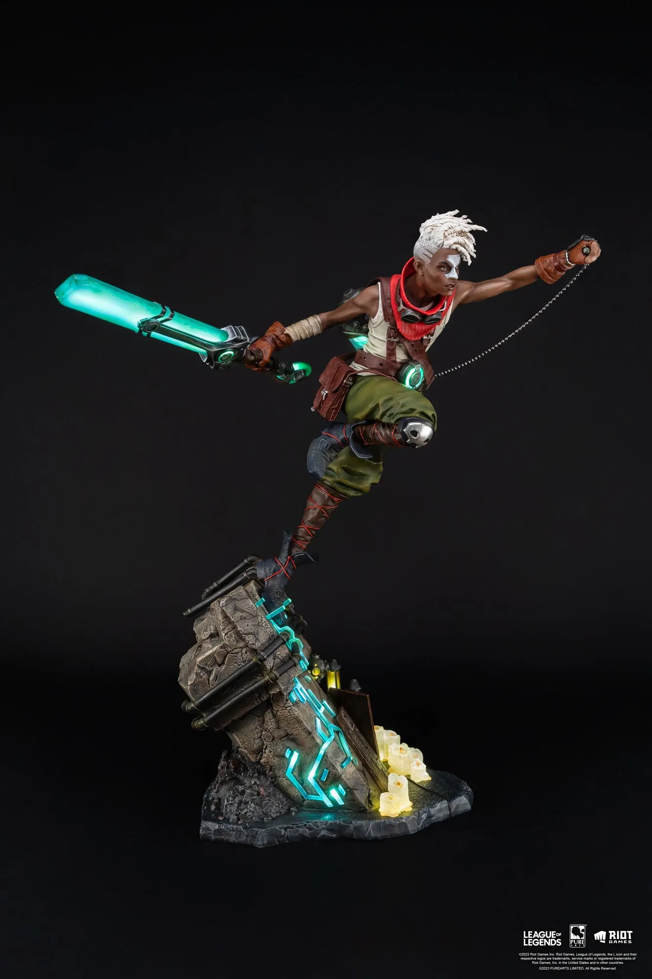 League of Legends Ekko 1/4 Scale Statue