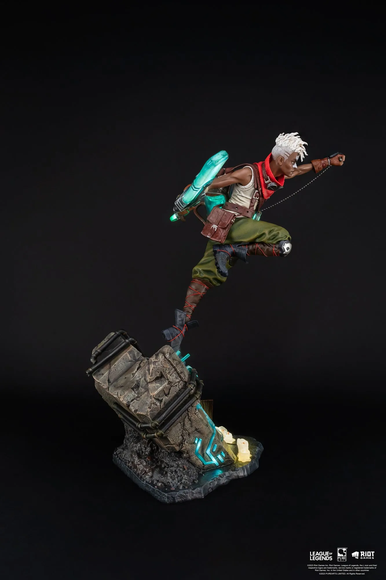 League of Legends Ekko 1/4 Scale Statue